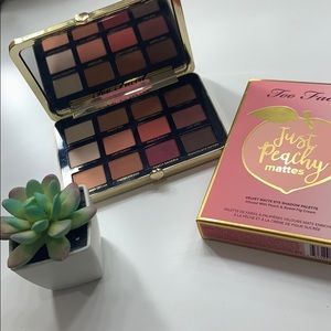 Too Faced Just Peachy Mattes Pallet